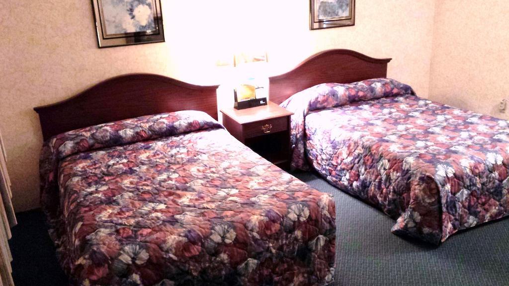 Budget Host Motel