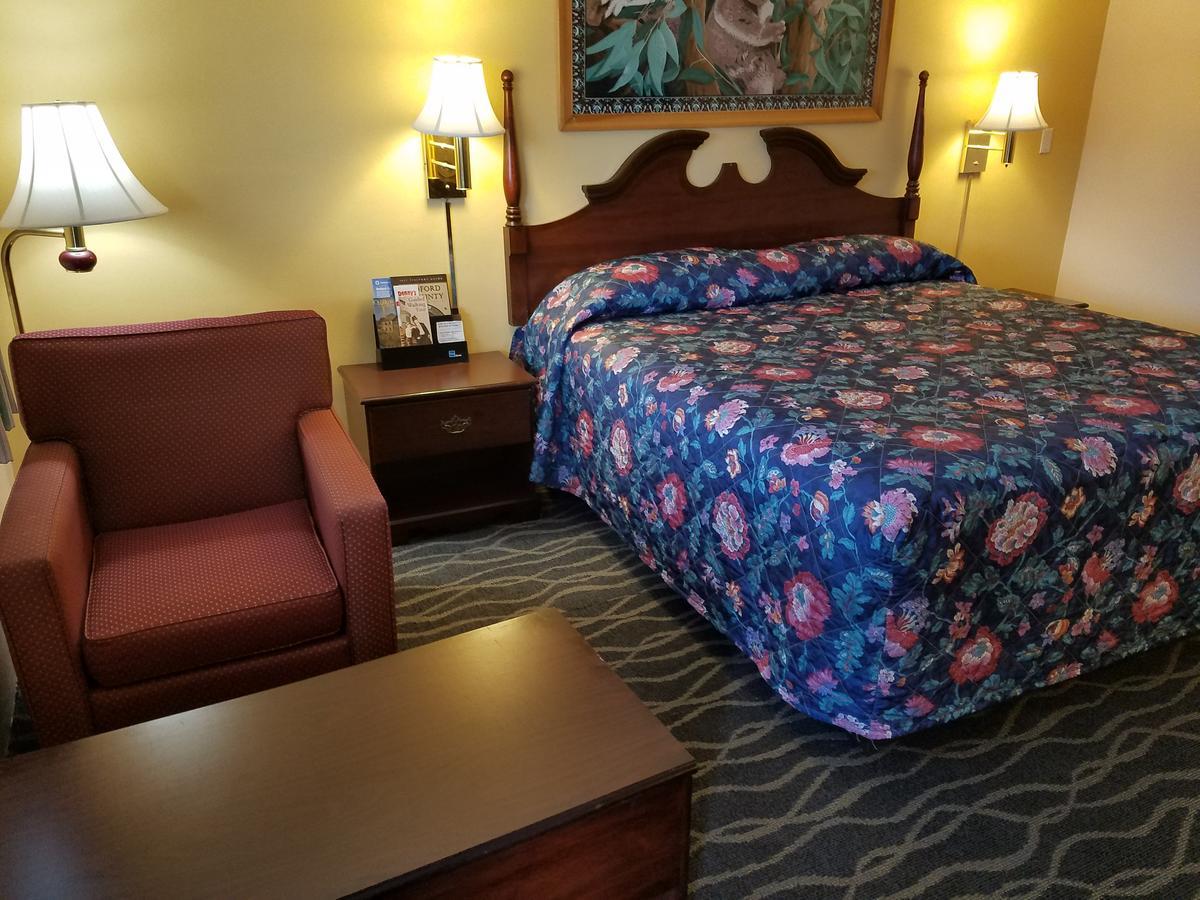 Budget Host Motel